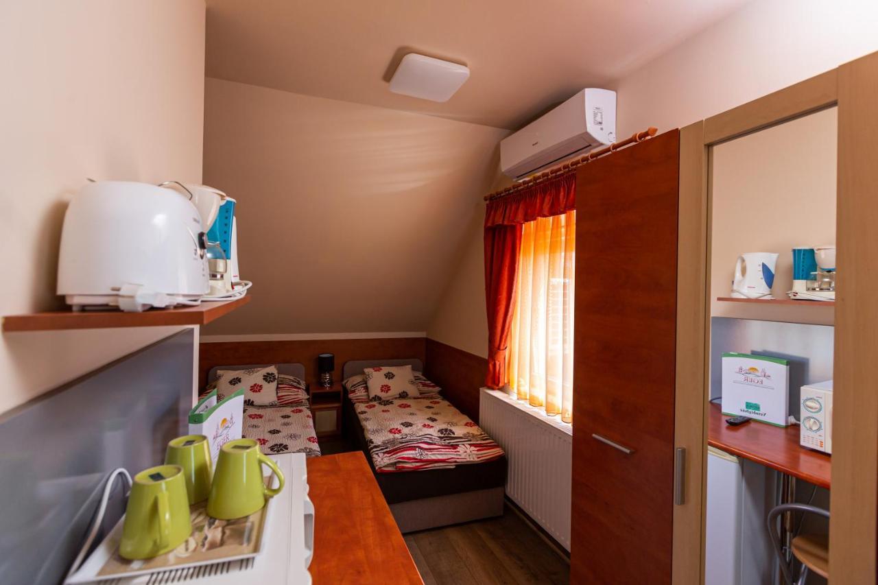 Erika Vendeghaz Hotel เอ็กเกอร์ ภายนอก รูปภาพ